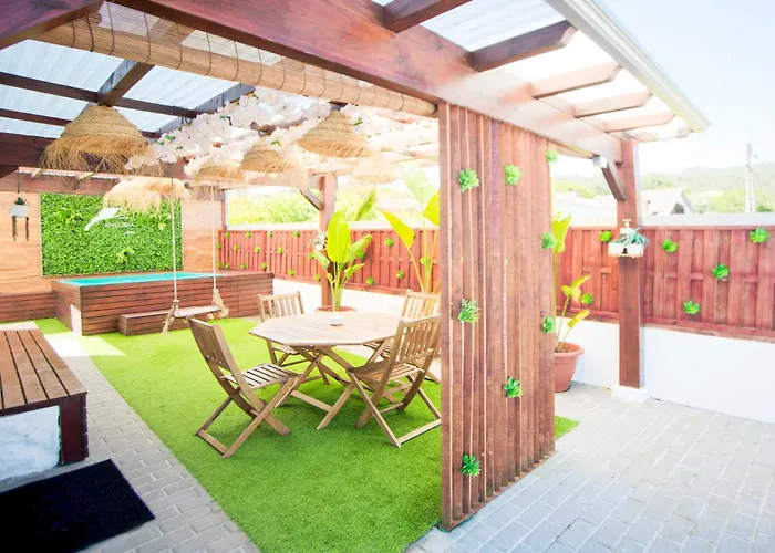 Апартаменты Encosta Do Uima - *